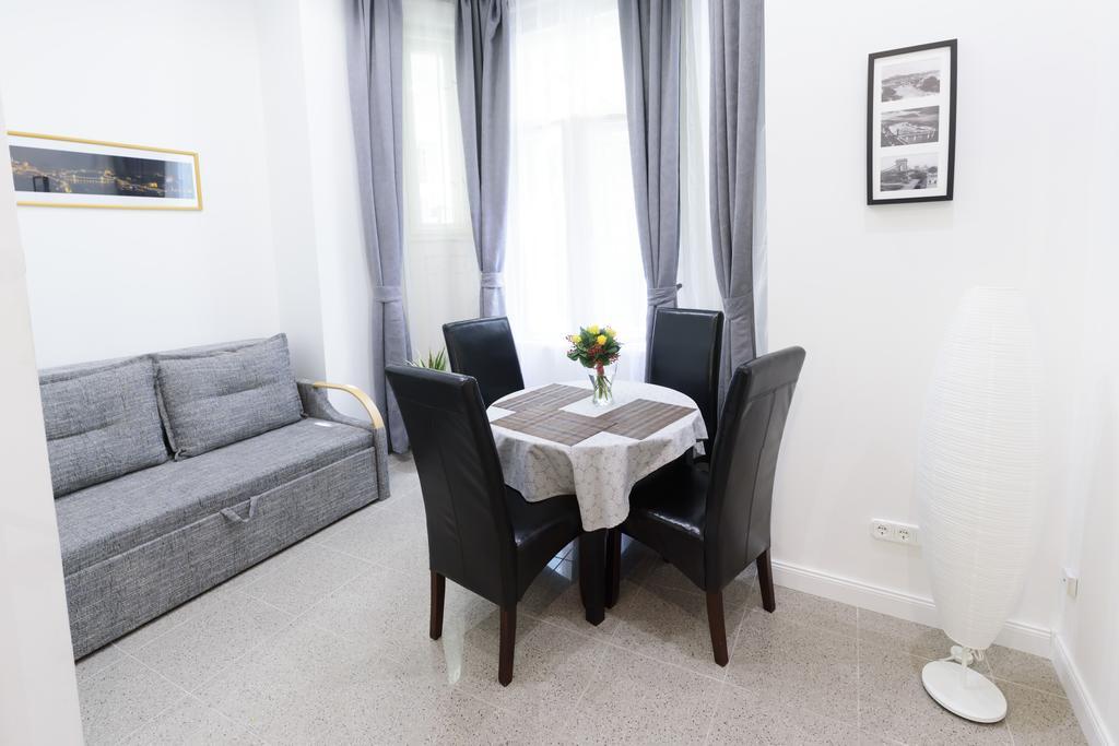 Vaci Street Downtown Apartments ブダペスト エクステリア 写真